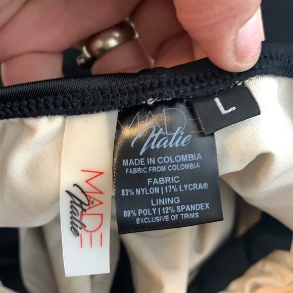 Made in Italie Deep plunge halter one piece - Picture 5 of 10